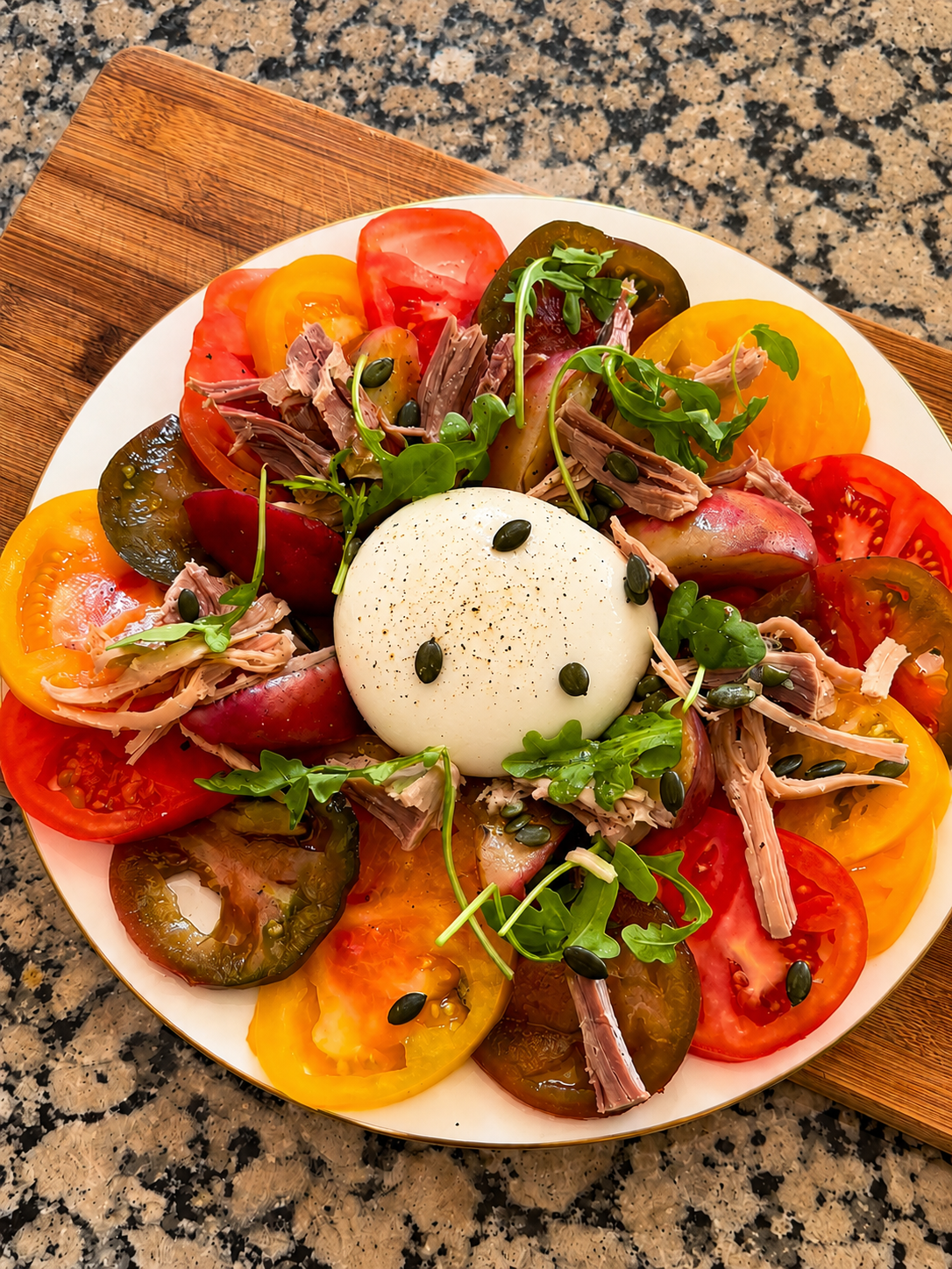Burrata, pêches grillées & Jambon de Reims